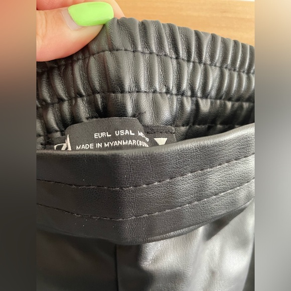Zara faux leather joggers size large - Picture 3 of 3